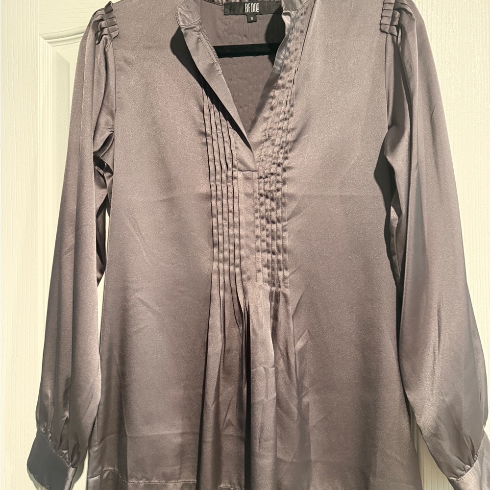 BeBop Silver-Gray Pintuck V-Neck Blouse